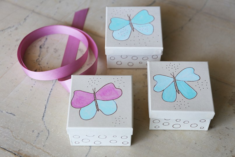 butterfly favours' box 